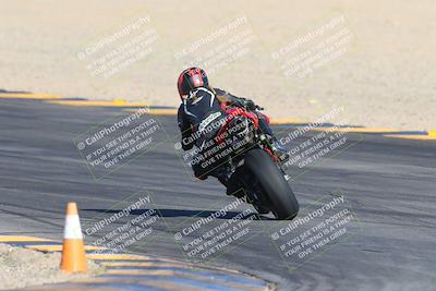 media/Dec-05-2024-Racers Edge (Thu) [[e102e0690b]]/3-B Group/Session 1 Turn 8 Backside/